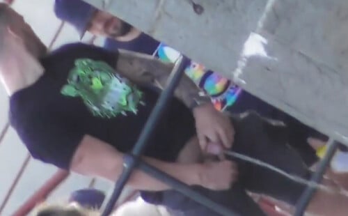 Watch this big dude peeing in public