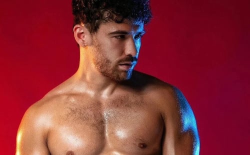 Xavi Naked! He’s Instantly A New Favourite